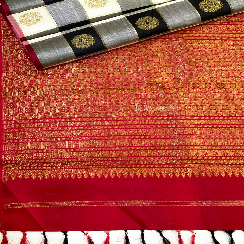 Pure Zari Palum Pazhamum Checks Saree